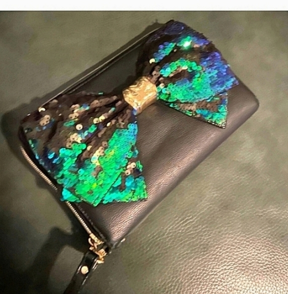 🍁🍂SUPER RARE MERMAID SEQUIN BIG BOW WALLET BETSEY JOHNSON - Picture 2 of 7